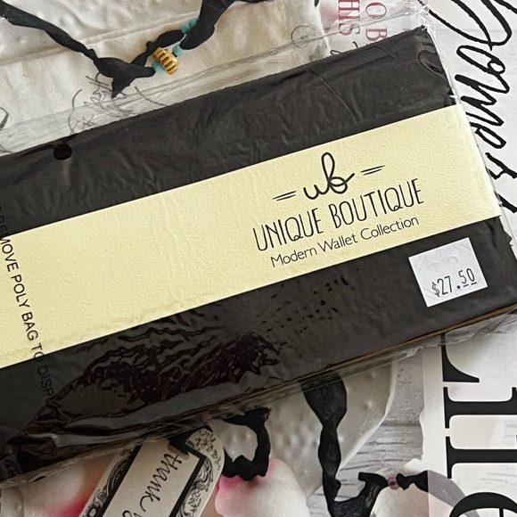 Unique Boutique Felt Wallet NWT - Picture 4 of 4